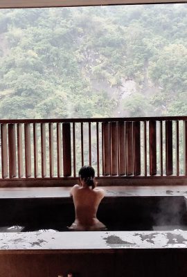 Fotos de baño desnuda de Coser, bombón asiático-estadounidense expuestas (8 fotos)