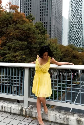 (Hiko Sato) Los dos bollos al vapor de una mujer madura japonesa son redondos y blancos (37 fotos)